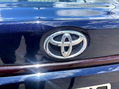 Used 2021 Toyota Corolla LE FWD image 29