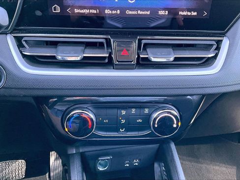 Used 2025 Chevrolet TrailBlazer LT image 15