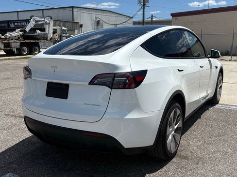 Used 2023 Tesla Model Y Long Range image 3