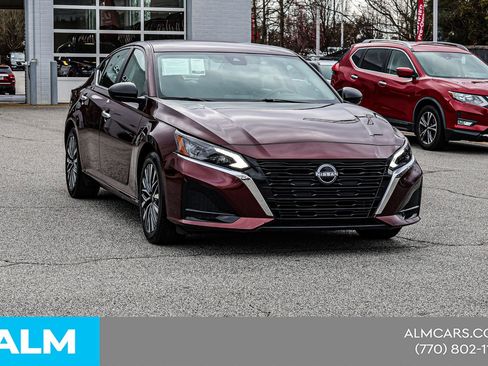 Used 2025 Nissan Altima 2.5 SV image 6