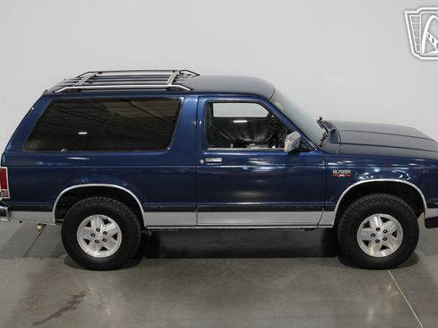 Used 1988 Chevrolet S10 Pickup 4WD image 8