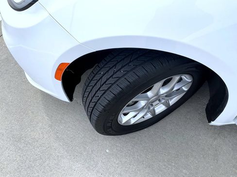 Used 2022 Chrysler Pacifica Touring-L FWD image 22