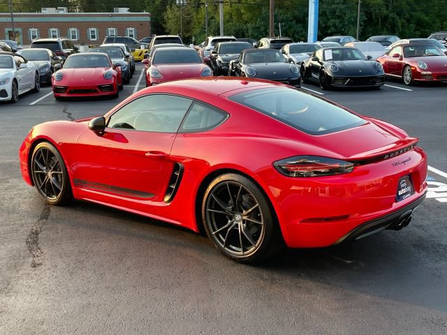 Used 2023 Porsche 718 Cayman w/ 718 T Interior Package RWD image 11