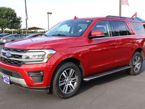 Certified 2022 Ford Expedition XLT RWD image 10