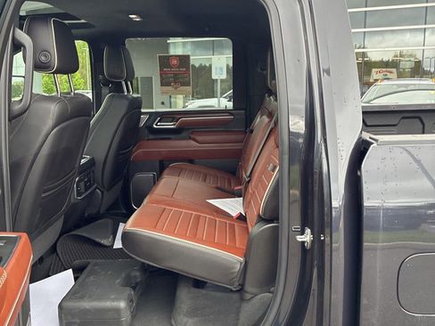 Used 2026 GMC Sierra 2500 Denali Ultimate w/ Max Trailering Package AWD/4WD image 18