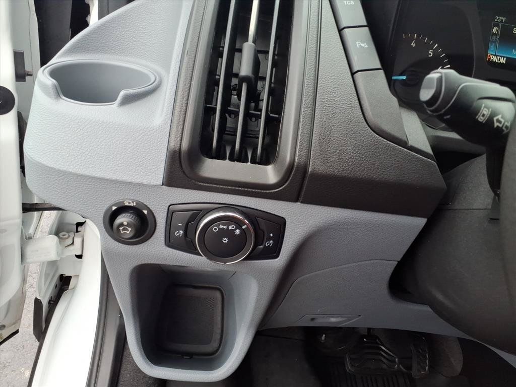 Used 2019 Ford Transit 150 XLT RWD image 31