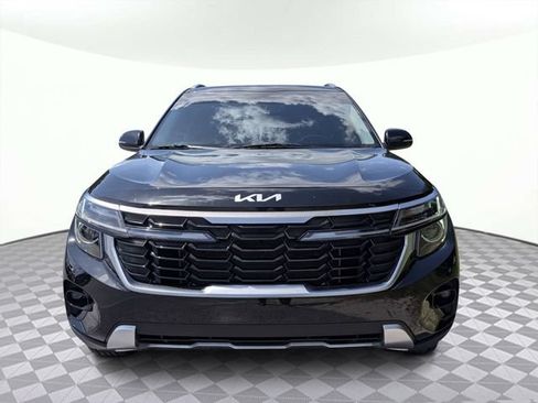 Used 2024 Kia Seltos EX FWD image 9