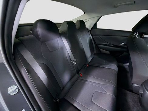 Used 2025 Hyundai Elantra SE w/ Cargo Package FWD image 25