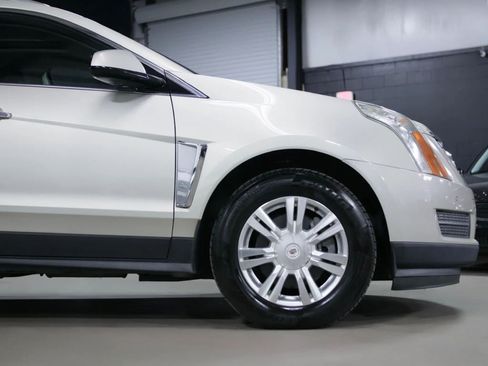 Used 2014 Cadillac SRX Luxury w/ Driver Awareness Package FWD image 9