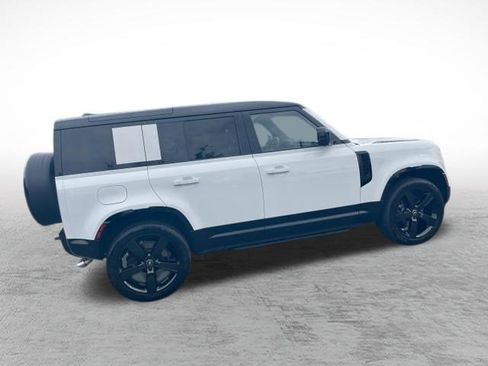 Certified 2025 Land Rover Defender 110 V8 AWD/4WD image 7