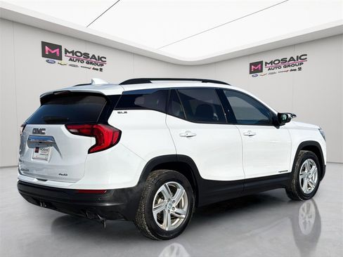 Used 2018 GMC Terrain SLE w/ Driver Convenience Package image 8