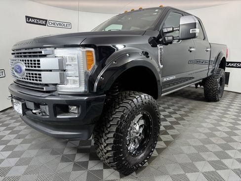 Used 2017 Ford F250 Platinum w/ Platinum Ultimate Package image 2