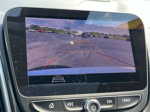 Used 2024 Chevrolet Malibu LT image 33