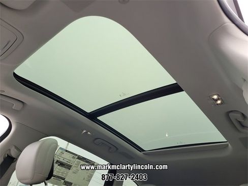 New 2026 Lincoln Nautilus Reserve image 16