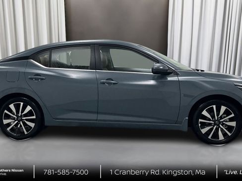 New 2025 Nissan Sentra SV w/ SV Premium Package image 4