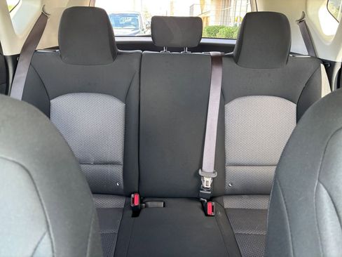 Used 2025 Kia Soul LX w/ LX Technology Package FWD image 36
