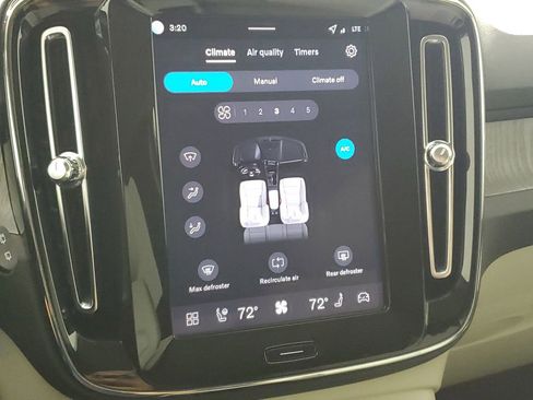 Certified 2026 Volvo XC40 B5 Plus w/ Protection Package Premier AWD/4WD image 32