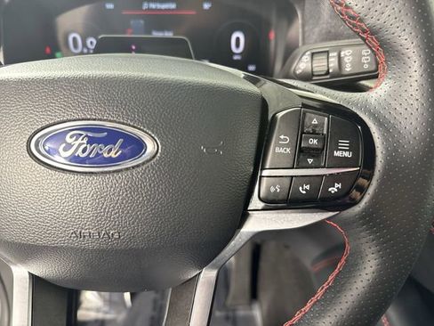 Used 2025 Ford Explorer ST-Line image 12