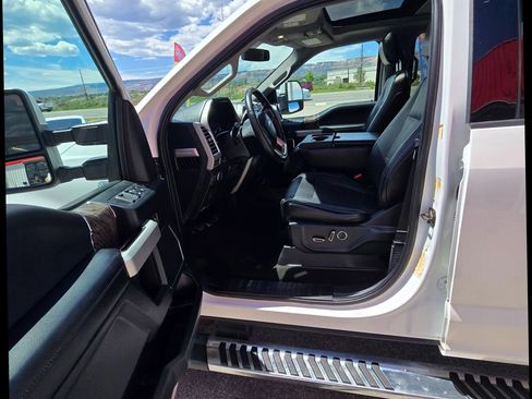 Used 2017 Ford F350 Lariat w/ FX4 4x4 Off Road Package image 6