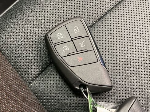 Used 2024 Chevrolet Equinox EV RS image 30