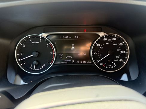 Used 2025 Nissan Rogue SV FWD image 38