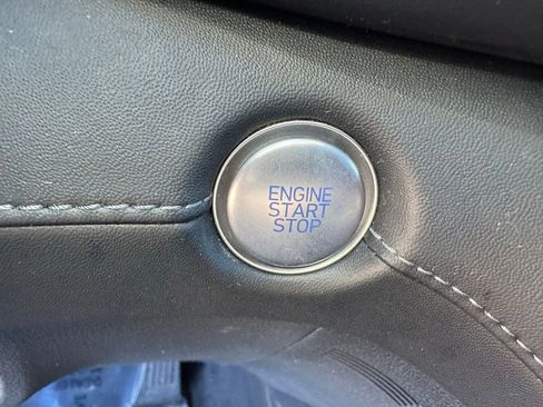 Used 2021 Hyundai Santa Fe Limited image 31