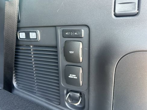 New 2025 Ford Expedition Platinum w/ Driver's Package image 16