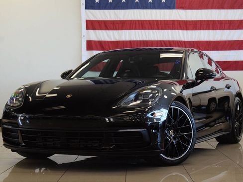 Used 2018 Porsche Panamera 4 AWD/4WD image 3