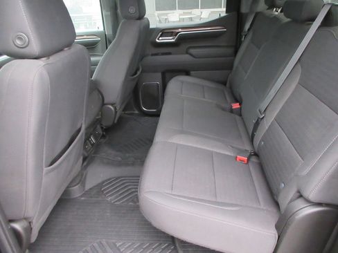 Certified 2022 Chevrolet Silverado 1500 RST AWD/4WD image 16