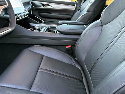 New 2025 Jeep Wagoneer Series II image 8