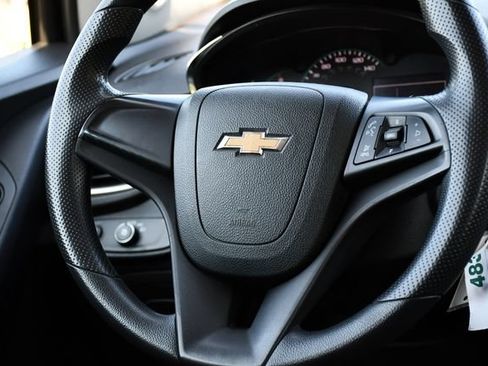 Used 2017 Chevrolet Trax LS FWD image 21