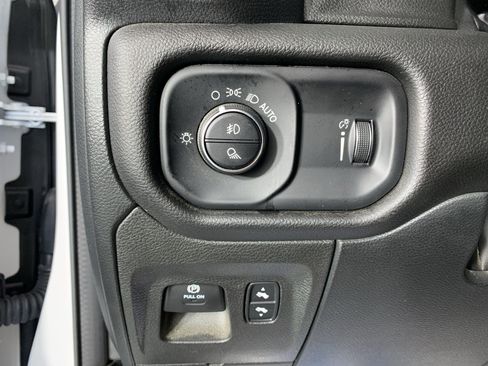 Used 2023 RAM 1500 Big Horn AWD/4WD image 15