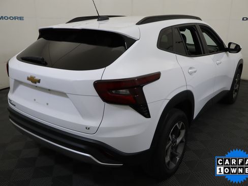 Used 2025 Chevrolet Trax LT FWD image 6
