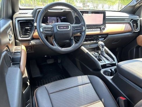 Used 2023 GMC Canyon AT4 w/ AT4 Premium Package AWD/4WD image 18