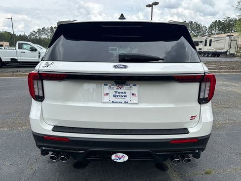Used 2025 Ford Explorer ST AWD/4WD image 6