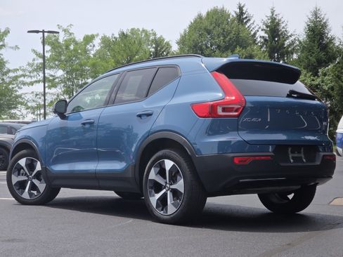 Used 2023 Volvo XC40 B5 Plus w/ Driver Assist Package AWD/4WD image 17