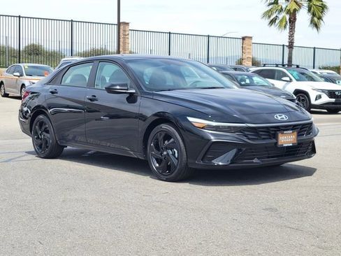 New 2026 Hyundai Elantra Sport FWD image 31