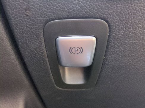 Used 2018 Mercedes-Benz GLC 300 image 29