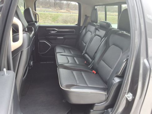 Used 2020 RAM 1500 Laramie AWD/4WD image 29