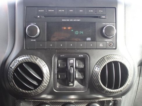 Used 2017 Jeep Wrangler Unlimited Sport w/ Quick Order Package 24S image 17