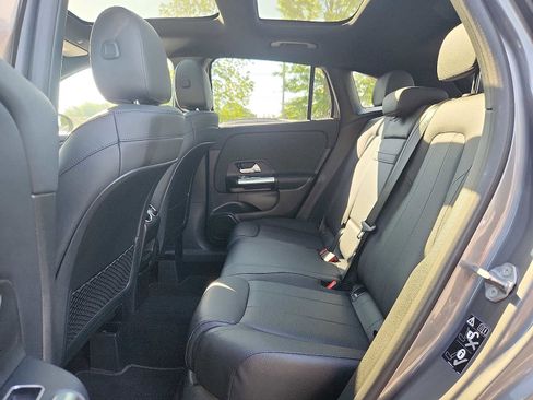 Used 2021 Mercedes-Benz GLA 250 4MATIC image 10