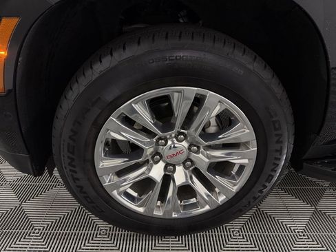 Used 2025 GMC Yukon Denali image 12