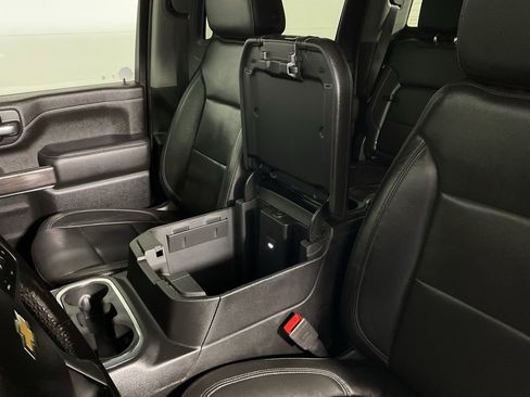 Used 2020 Chevrolet Silverado 2500 LTZ w/ LTZ Convenience Package image 27