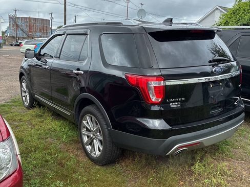 Used 2017 Ford Explorer Limited AWD/4WD image 2