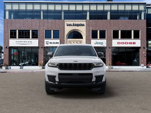 New 2025 Jeep Grand Cherokee L Altitude image 6