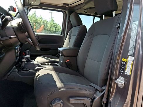 Used 2022 Jeep Wrangler Unlimited Sport AWD/4WD image 15