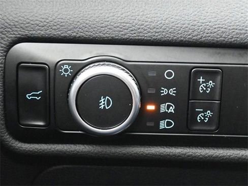 Used 2024 Ford Explorer XLT w/ Equipment Group 202A image 28