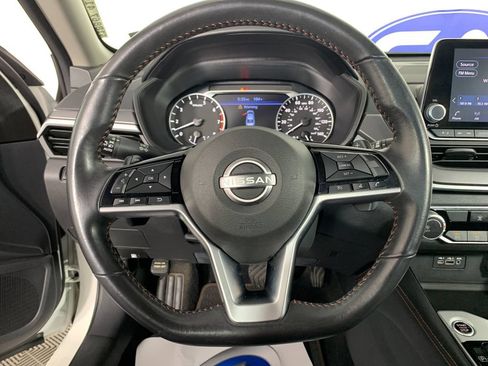 Used 2025 Nissan Altima 2.5 SR FWD image 21