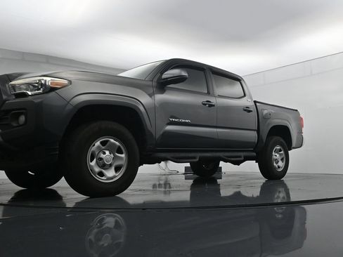 Used 2016 Toyota Tacoma SR5 w/ Towing Package RWD image 34