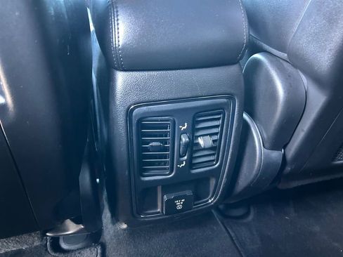 Used 2015 Jeep Grand Cherokee Altitude AWD/4WD image 37